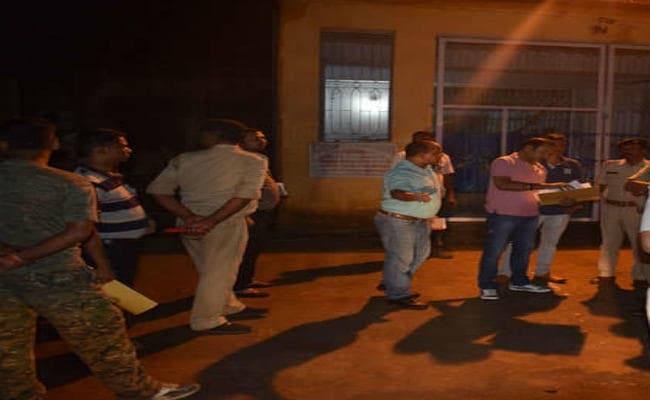 चास जेल में छापेमारी करने पहुंचे एसडीएम, 25 मिनट बाद खुला गेट