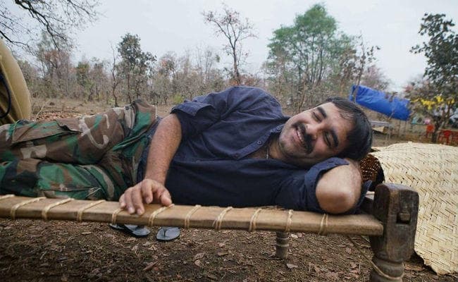 फिल्म ''न्यूटन'' का वह खटिया, जिसे पंकज ने सोशल मीडिया पर किया शेयर