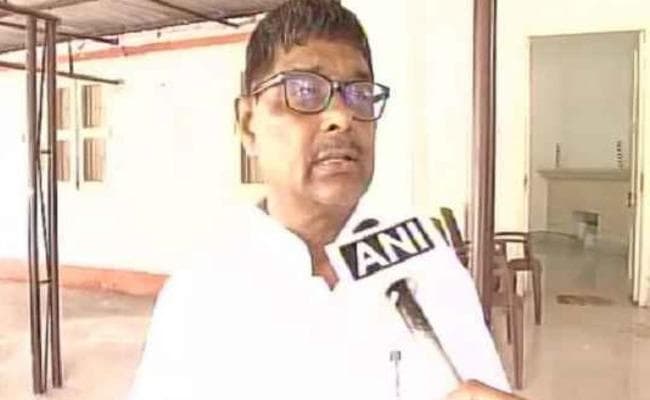 RJD में बगावत, मुजफ्फरपुर गायघाट विधायक ने पार्टी के साथ लालू के खिलाफ खोला मोर्चा