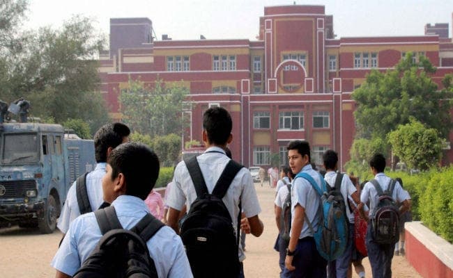 प्रद्युम्न हत्याकांड: हत्यारे का सुराग तलाशने रेयान स्कूल पहुंची सीबीआइ टीम