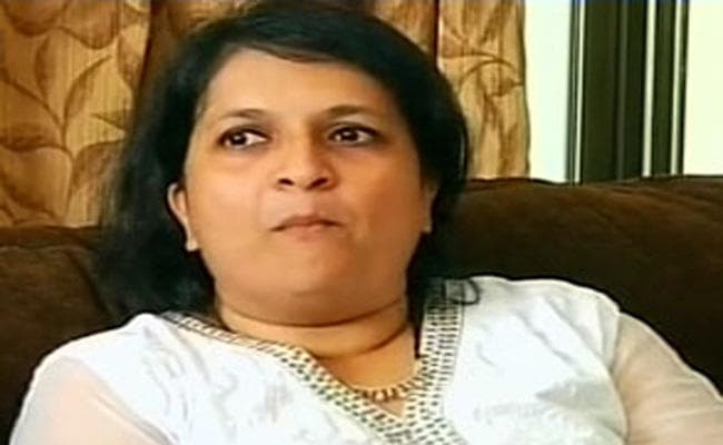 अंजलि दमानिया को पाकिस्तान से मिली दाऊद की धमकी : खड़से के खिलाफ केस वापस लो, वर्ना जान दो...