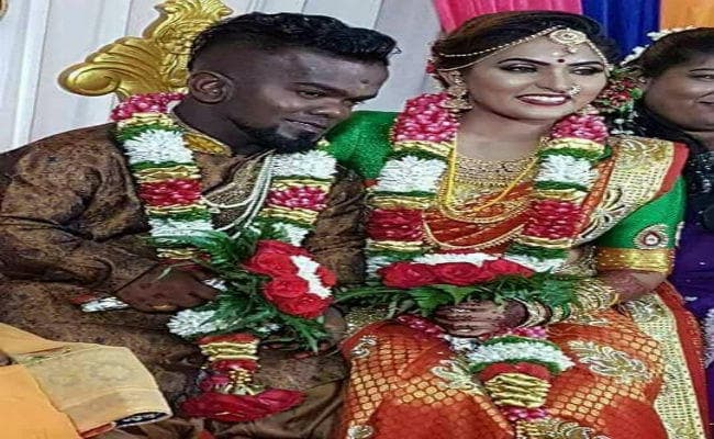 देखें, क्यों नाम दिया जा रहा है इसे वायरल वेडिंग, खूब किया जा रहा है शेयर