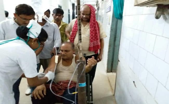 टायो कंपनी बंद होने के विरोध में आंदोलन कर रहे कर्मचारियों ने मजदूरों से की अपील कहा, हमारा साथ दें