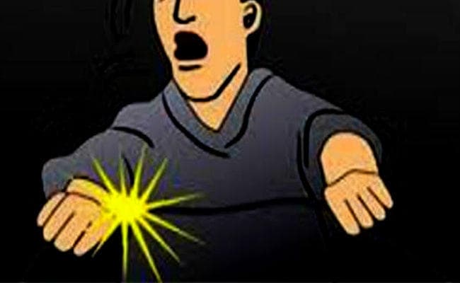 पटना : छापेमारी करने गये ASI को लगा करेंट का झटका, एयर एंबुलेंस से दिल्ली रवाना