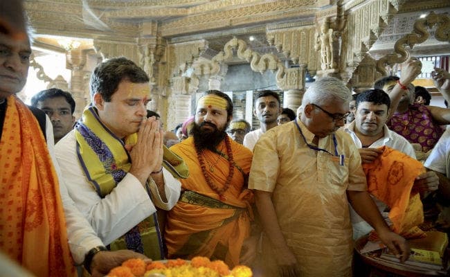 गुजरात पहुंचे राहुल, द्वारकाधीश मंदिर में पूजा-अर्चना की