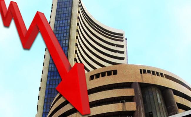 सेंसेक्स 296 अंक टूट कर एक महीने के निचले स्तर पर, निफ्टी 9,900 अंक से नीचे