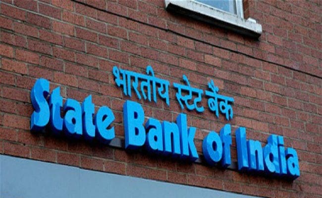 खुशखबरी! SBI ने घटायी मिनिमम बैलेंस सीमा, पेंशनधारियों और नाबालिगों को छूट