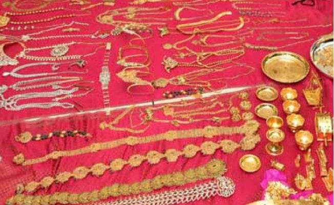 आंध्रप्रदेश के विशाखापट्टनम में रिटायरमेंट से दो दिन पहले पकड़ाया 500 करोड़ की संपत्ति वाला अफसर