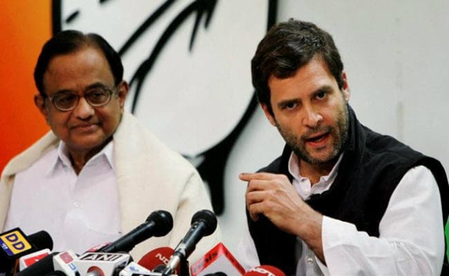 अर्थव्यवस्था पर सिन्हा के आलेख पर राहुल-चिदंबरम हमलावर,  जेटली के बचाव में आये राजनाथ