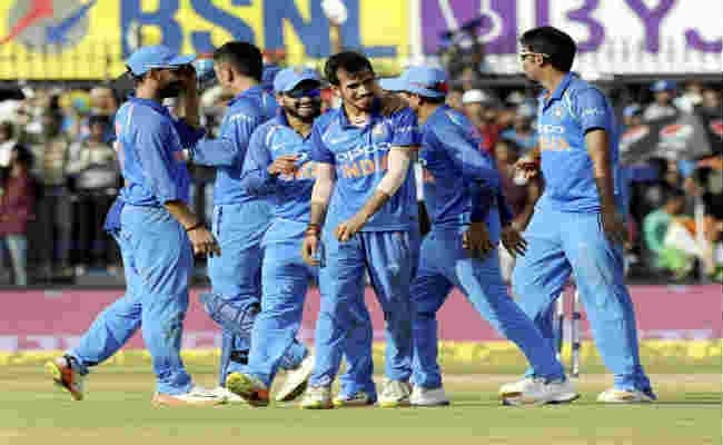 चौथे वनडे से पहले टीम इंडिया को हा‍थ लगी बड़ी सफलता, चहल ने ढूंढ़ी मैक्सवेल की कमजोरी