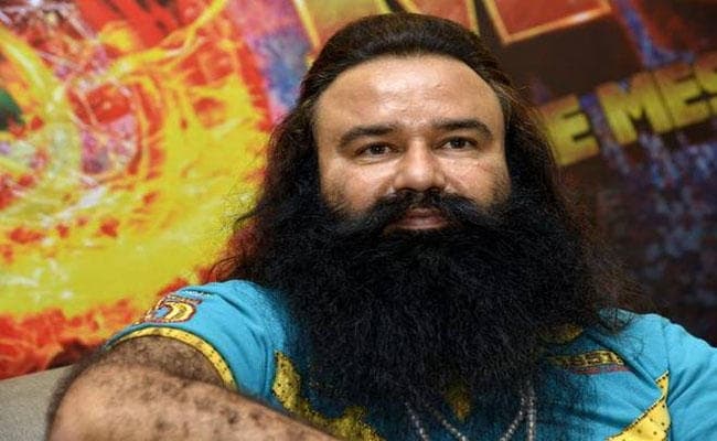 राम रहीम को एक और झटका: डेरा सच्चा सौदा की संपत्ति की होगी जांच, पंजाब-हरियाणा हाईकोर्ट ने दिया आदेश राम रहीम को एक और झटका: डेरा सच्चा सौदा की संपत्ति की होगी जांच, पंजाब-हरियाणा हाईकोर्ट ने दिया आदेश