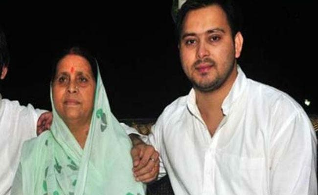 बिहार : तेजस्वी से 10 और राबड़ी से 11 अक्तूबर को पूछताछ