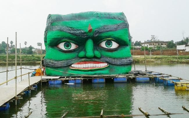 Jharkhand : चतरा के पूजा पंडाल में प्रशासन ने लगायी निषेधाज्ञा, देखें VIDEO & PICS