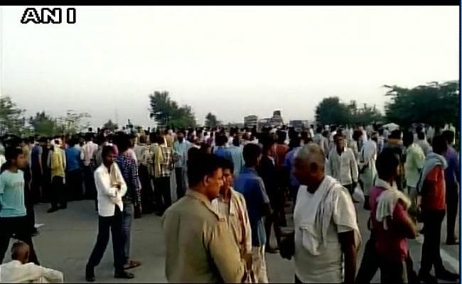 यूपी : मथुरा एक्सप्रेस-वे पर दौड़ लगा रहे 3 युवकों को वाहन ने रौंदा, मौत