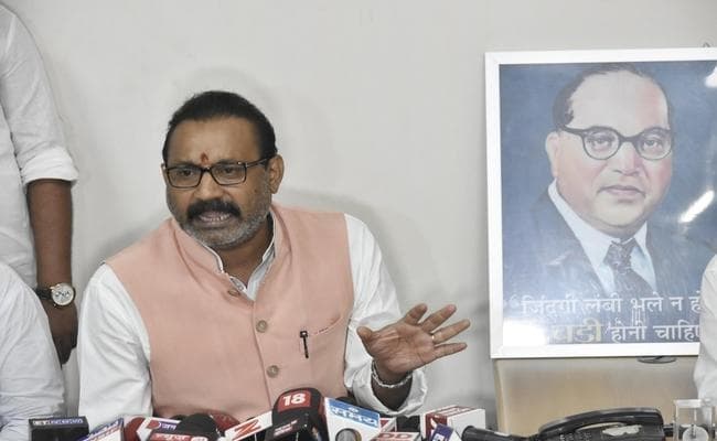 बिहार कांग्रेस में तूफान ला सकते हैं पूर्व अध्यक्ष अशोक चौधरी, बाबा साहेब की तस्वीर के मायने