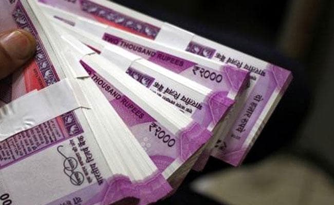 भारतीय स्टेट बैंक के दो डिप्टी मैनेजर और तीन क्लर्क निलंबित, मामला मिड डे मील का 100 करोड़ बिल्डर के खाते में ट्रांसफर करने का