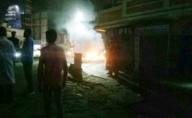 Jharkhand : दशहरा से पहले रांची में माहौल बिगाड़ने की कोशिश, डोरंडा में झड़प, बाइक जलायी