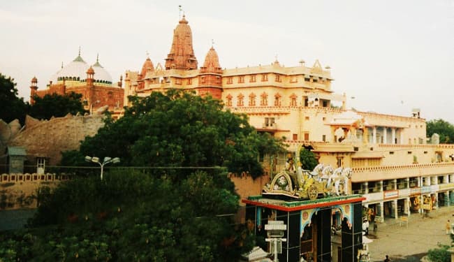 अयोध्या में रामलला विराजमान के बाद श्रीकृष्ण विराजमान का मामला पहुंचा कोर्ट, शाही मस्जिद हटाने की मांग