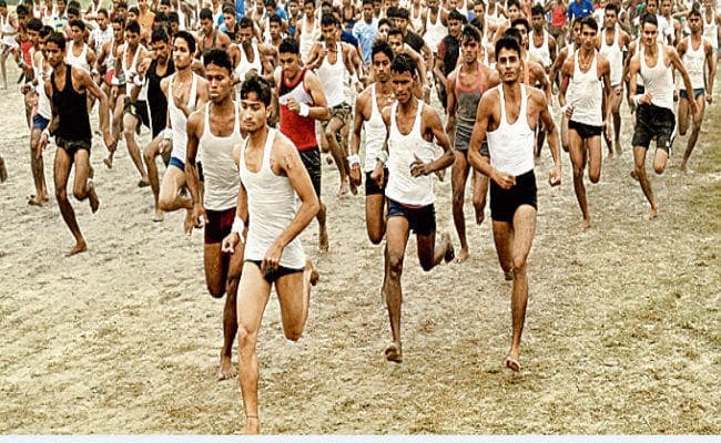 Sarkari Naukri: बिहार में आठ जिलों के युवकों की सेना में होगी बहाली, आज से ऑनलाइन रजिस्ट्रेशन शुरू, जानें पूरी प्रक्रिया