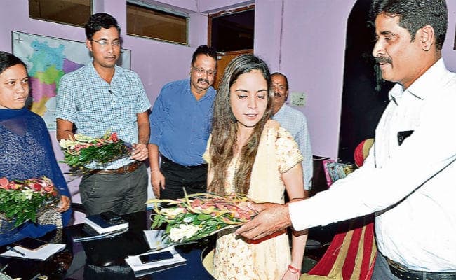 रांची : अनुमंडल पदाधिकारी गरिमा सिंह ने पदभार ग्रहण किया