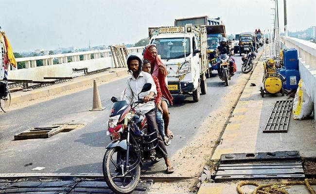 एक्सपेंशन ज्वाइंट तोड़ने से सेतु का स्पेन खिसकने की आशंका