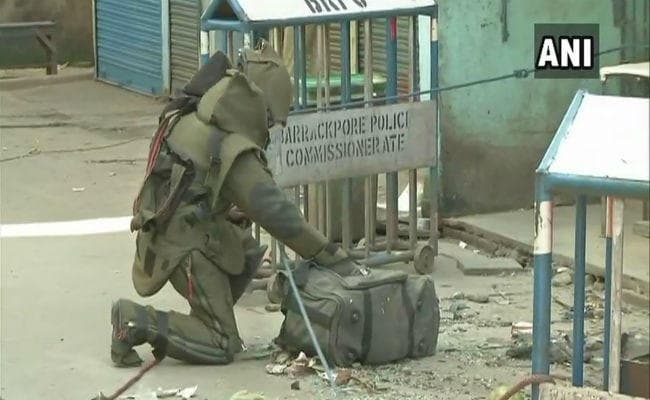 कोलकाता में बम विस्फोट, बच्चे की मौत, 10 घायल, दो की हालत गंभीर