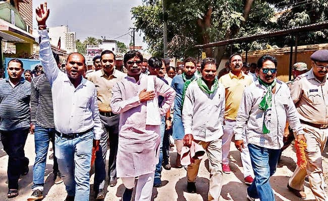 नेता प्रतिपक्ष हेमंत सोरेन ने कहा, झामुमो की सरकार बनी, तो बेहतर होंगे सरकारी स्कूल