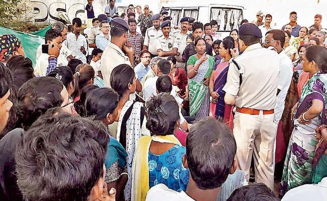 रांची के शराब कारोबारी होंगे जिलाबदर, अवैध शराब कारोबारियों पर होगी सख्ती, प्रस्ताव तैयार करने का निर्देश