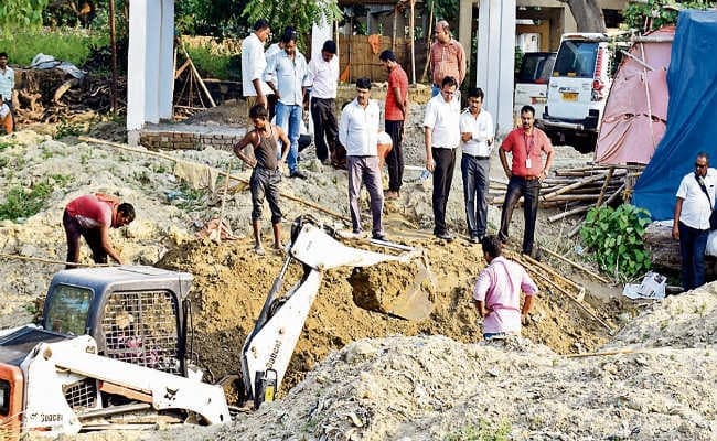 मुजफ्फरपुर यौनशोषण मामला : सीबीआई की बड़ी कार्रवाई,श्मशान घाट पर खुदाई, कंकाल बरामद