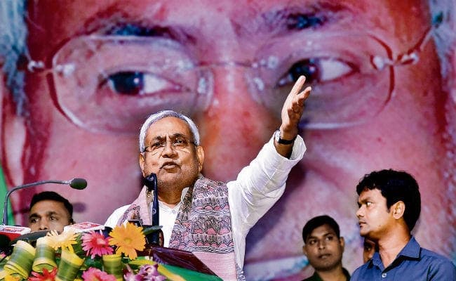 जदयू के पटना जिला दलित-महादलित सम्मेलन में बोले सीएम नीतीश कुमार कोई नहीं बदल सकता एससी-एसटी आरक्षण