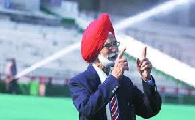 हाकी खिलाड़ी बलबीर सिंह सीनियर श्वास की तकलीफ के कारण अस्पताल में भर्ती