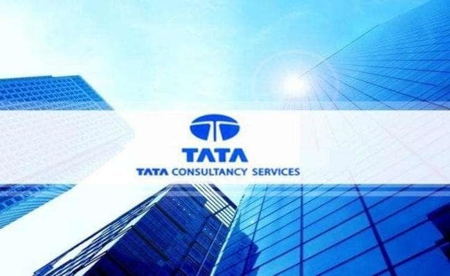 Social Media पर महिला को धमकाने वाले कर्मचारी को TCS ने दिखाया बाहर का रास्ता