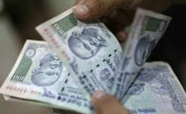 छह महीने से नहीं मिला ठेका कर्मियों को वेतन, भुखमरी की नौबत