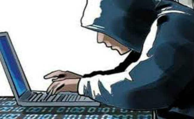 साइबर ठगों की तलाश में पटना पुलिस का छापा