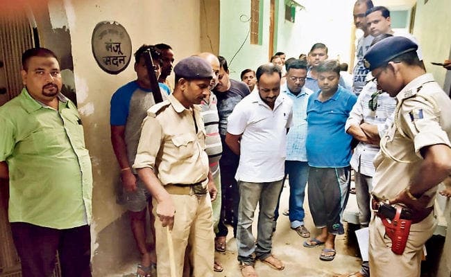 पटना : कारोबारी ने तीस लाख की रंगदारी नहीं दी तो घर के बाहर पटका बम, बोला अभी तो यह ट्रेलर है