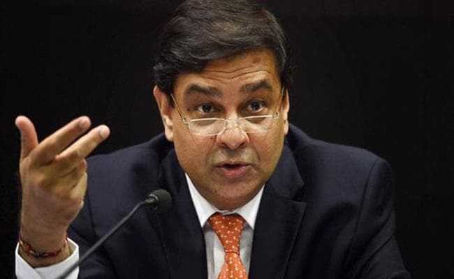 लगातार टूट रहे रुपये को लेकर उर्जित पटेल ने कहा, अन्य उभरते बाजारों की तुलना में स्थिति बेहतर