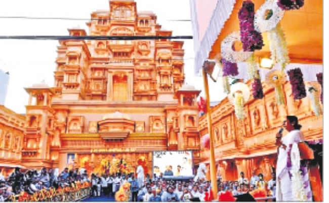 यहां फिल्म ''पद्मावत'' के थीम पर बना है पूजा पंडाल