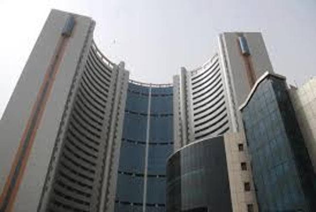 स्कूलों में गायत्री मंत्र का पाठ किया जा रहा था अनिवार्य, नोटिस मिलने पर कही यह बात