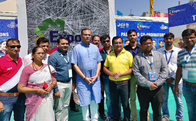 EXPO 2018 : केंद्रीय मंत्री जयंत सिन्‍हा पहुंचे मेला परिसर, शनिवार को नाइट बाजार में मचा धूम