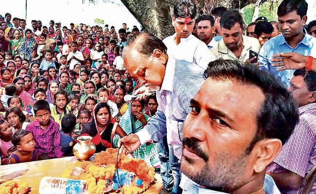 रांची : अफसर दाता नहीं सेवक बनें, सिस्टम बदलने की ताकत दिखाये गांव : सुदेश महतो