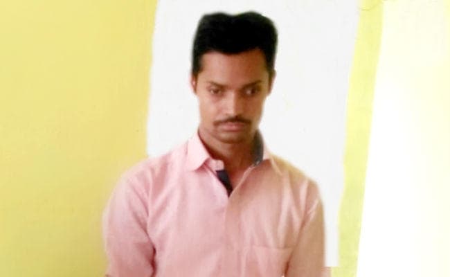 महिलाओं के नाम पर फेसबुक आइडी बना कर अश्लील फोटो-वीडियो पोस्ट करता था पटना का रोहित, पुलिस ने धर दबोचा