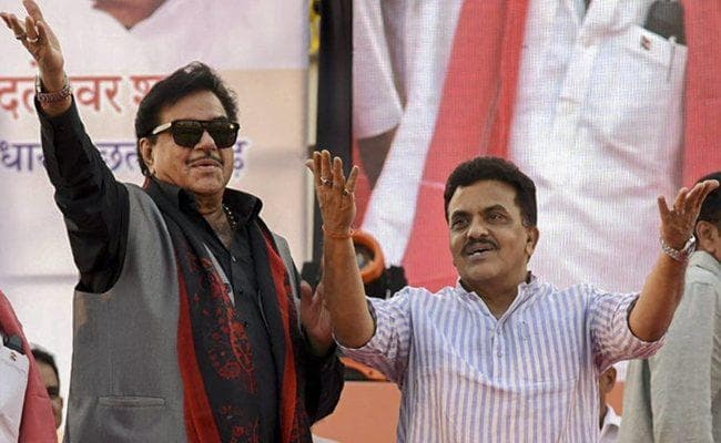 गुजरात में उत्तर भारतीयों पर हमले, बोले संजय निरूपम : बिहार-यूपी के लोग काम करना बंद कर दें, तो ठहर जायेगी मुंबई