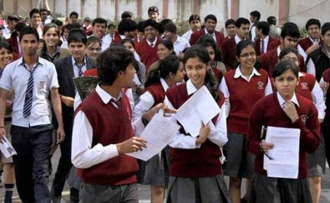 CBSE ने 12वीं कक्षा के अंग्रेजी कोर रिडिंग विषय के प्रश्नपत्र में बदलाव किया