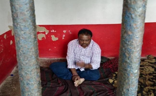 गलत तरीके से लोन निकासी मामला : बेनीपट्टी कॉपरेटिव बैंक के शाखा प्रबंधक गिरफ्तार