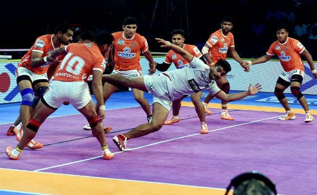 Pro Kabaddi : पुणेरी पल्टन ने हरियाणा स्टीलर्स को 34-22 हराया