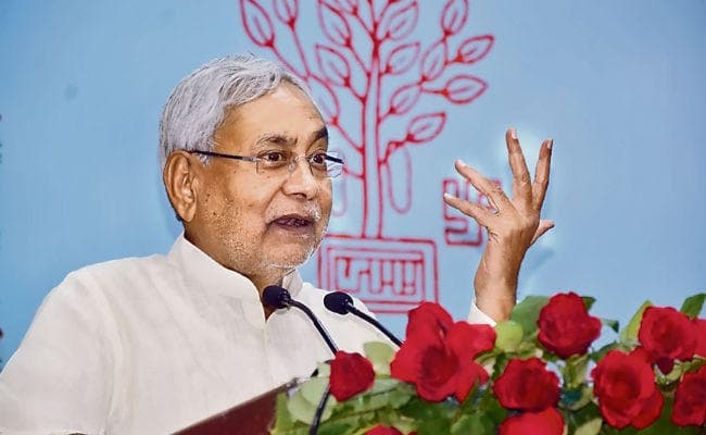 पटना : ऑनलाइन दाखिल-खारिज व लगान भुगतान शुरू, सीएम  ने कहा, पारिवारिक बंटवारे में भूमि का निबंधन शुल्क हो सांकेतिक