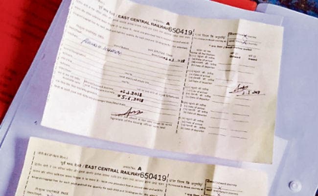 मोकामा : नौकरी का झांसा दे जालसाजों ने युवाओं से ठगे 32 लाख