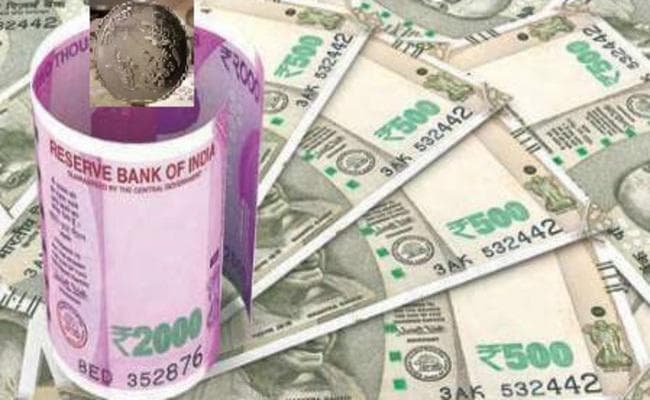 शुरुआती कारोबार में डॉलर के मुकाबले 18 पैसे की मजबूती के साथ खुला रुपया