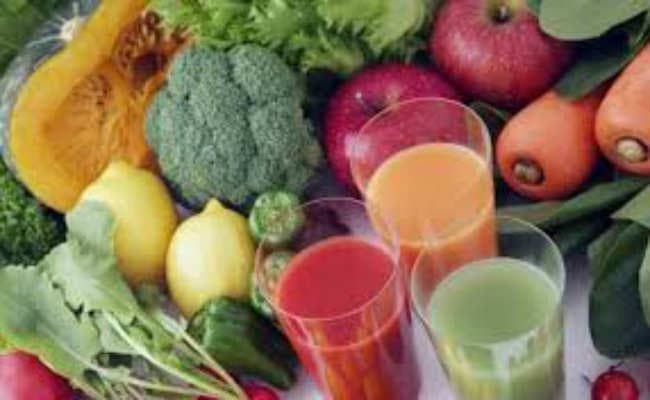 आद्रा के सब्जी बाजारों में धड़ल्ले से हो रहा सब्जियों को रंगने का कार्य, व्यवसायी समेत तीन को रंगे हाथ पकड़ा