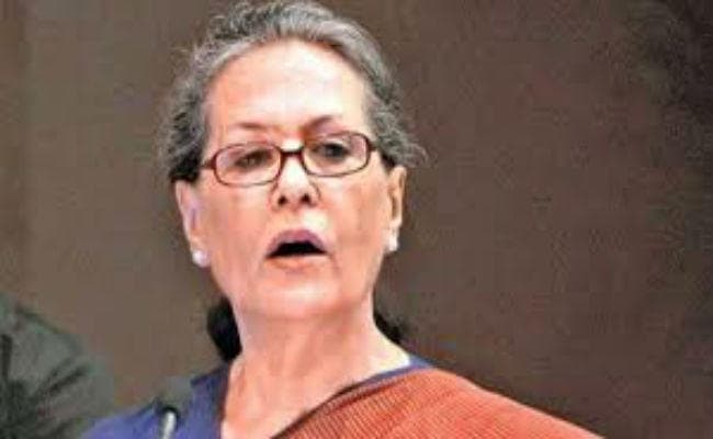 रायबरेली रेल दुर्घटना पर सोनिया गांधी ने जताया दुख, जांच की मांग की